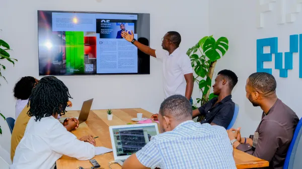 Communication Salon Professionnel : Pourquoi faire appel à PIXLSTUDIO pour vos événements B2B à Abidjan